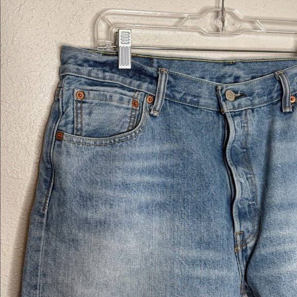 Levi's Men's 501 Button Fly Jean Shorts Size 36 - Picture 2 of 8